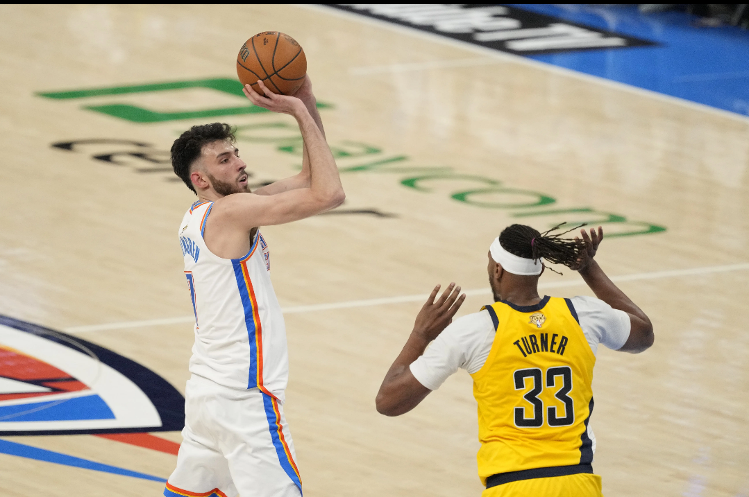 关于清晨俄克拉荷马雷霆备战NBA常规赛，防线松动细节曝光，球迷炸锅，团队化学反应显著的信息-九游在线玩